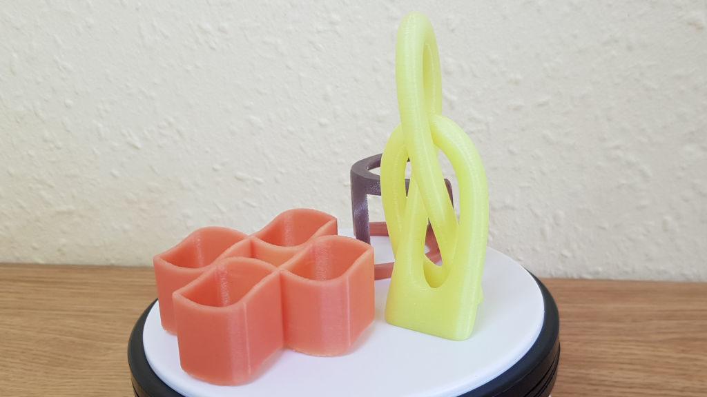 Objects in Color Changing PLA Filament Amolen