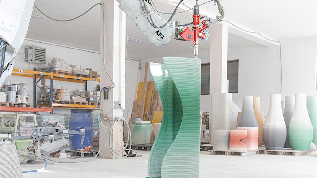 Concrete 3D Printing - The Gradient Furniture by Philipp Aduatz