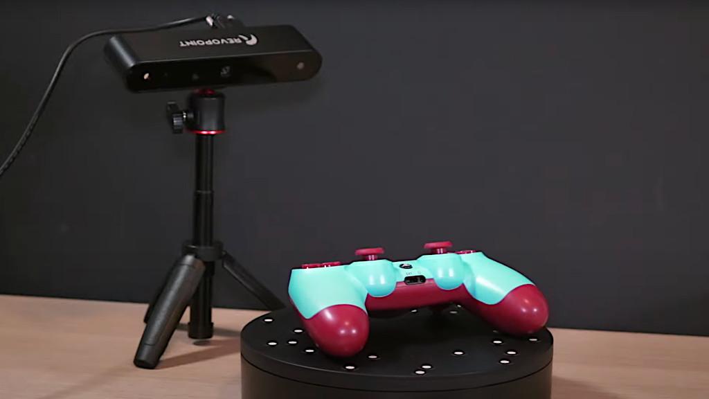 Scanning a PlayStation 4 controller with Revopoint POP 3D scanner
