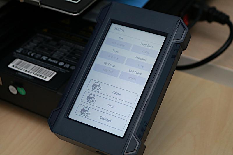 Color LCD touchscreen on the Kobra Max