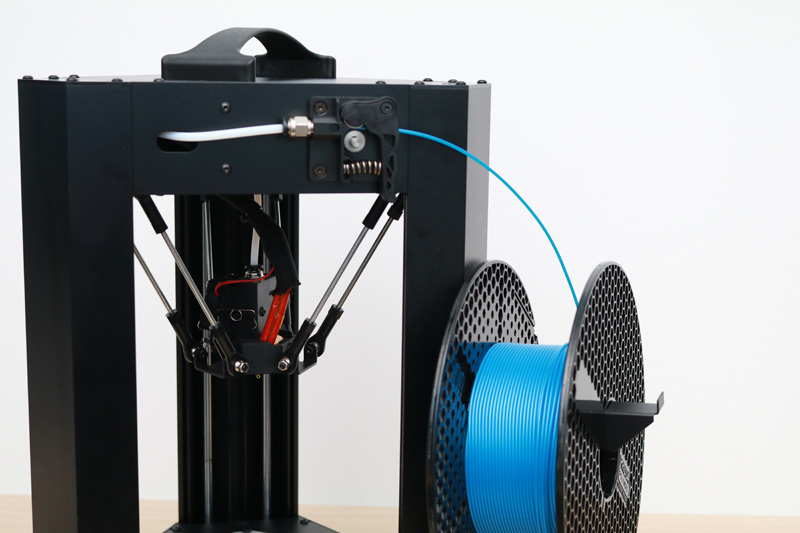Integrated spool holder