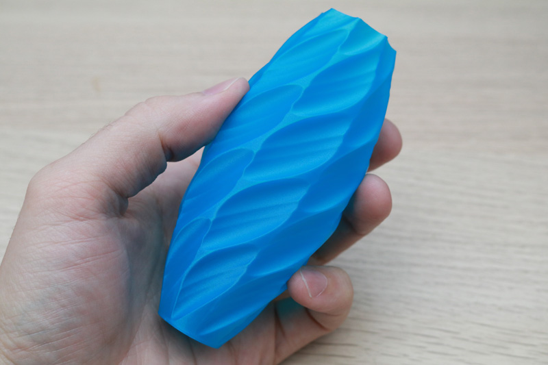 Swirling Leaves Vase in Blue PLA