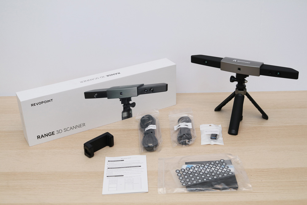 The Revopoint Range and included accessories