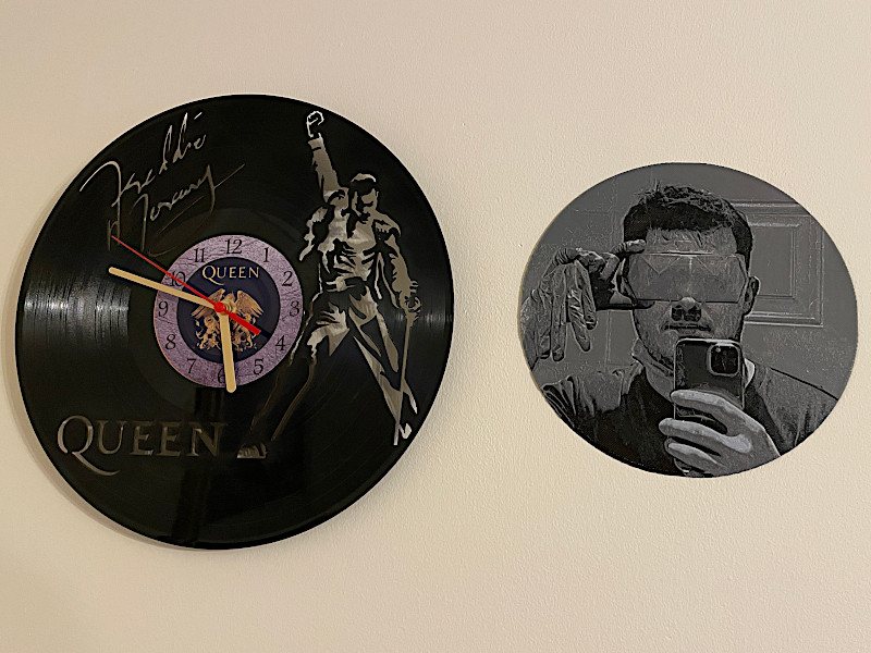 Laser Cut Vynil Clock and 3D Printed Picture