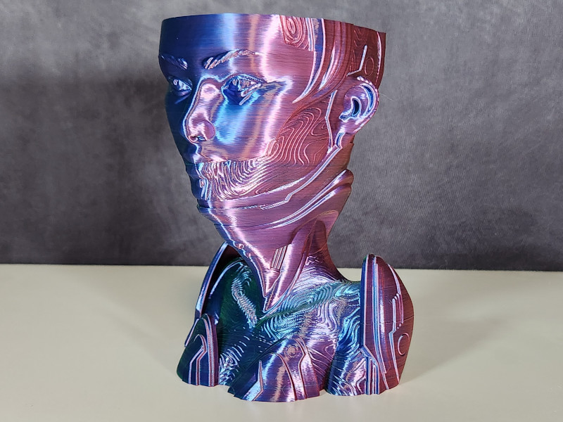 Dynamech vase