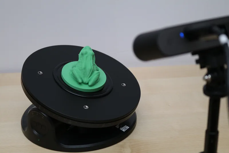 Dual-axis Turntable Scanning in Process