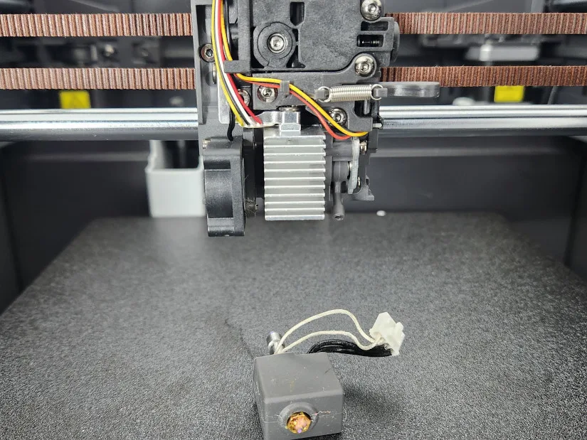 Quick release nozzle system