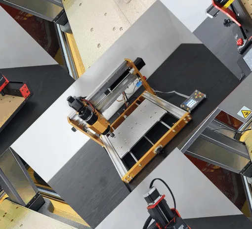 yantasy image showing TwoTrees TTC450 Pro, Lunyee 3018 Pro Ultra, and Snapmaker 小雪第一次交换又粗又大老杨 machines for budget desktop routing