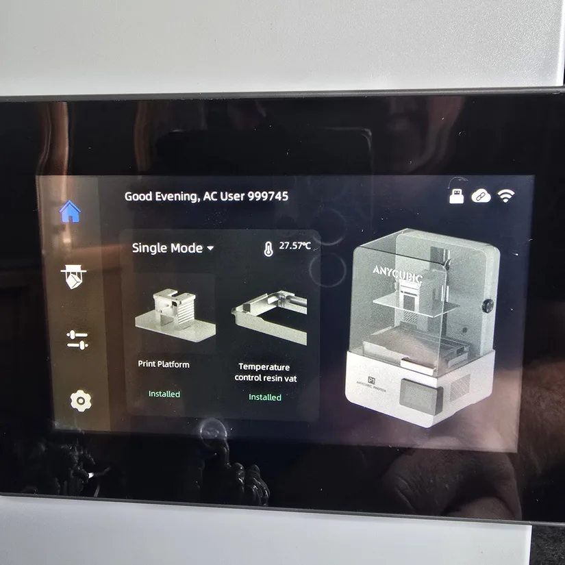 Anycubic Photon P1 touchscreen build platform and vat setup options